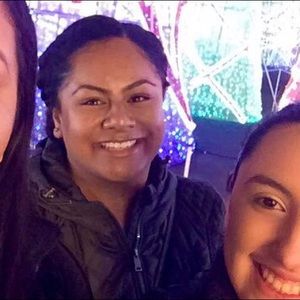 Meet your Posher, Anna veronica